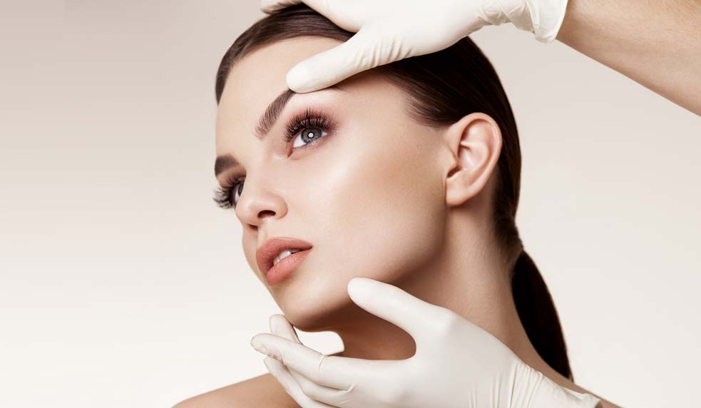 Lady-Skin-Exam
